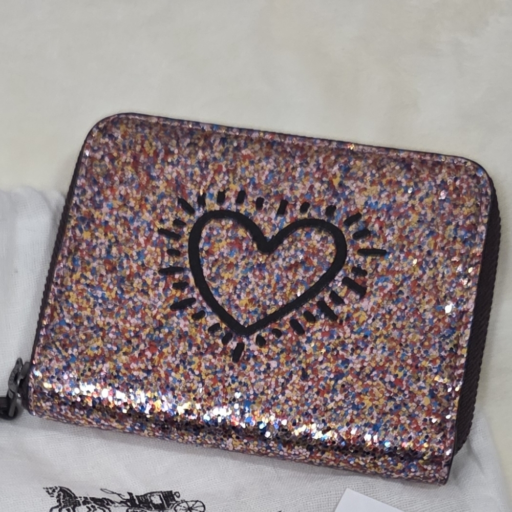 Coach Glitter Zip Around Bifold Wallet with Heart - Artist Keith Haring. NWOT